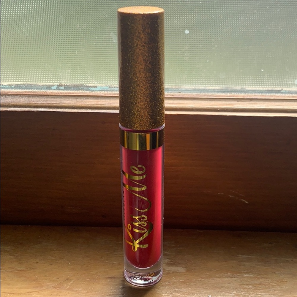 LIVEGLAM Lipstick *Sleigh my name* 💄